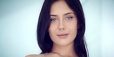 Ava Maria Maria Wars, Charlie Dean