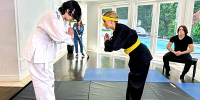 Natural Dee Williams and Pristine Edge - doggystyle xxx - Anal Mom