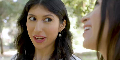 Amber Summer seduces her thick Latina stepsister