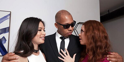 Scarlett Alexis and Sinatra Monroe's big ass scene by Brazzers Exxtra