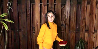 Curvy girl in glasses finds a way to test this new dick