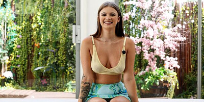 Aesthetic interracial fuck with a slutty girlfriend Sky