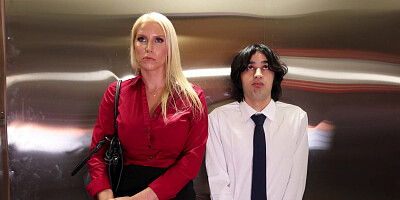 Juicy Vanessa Cage and trio sex in the elevator