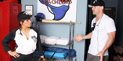 Devon Michaels's big tits video by Brazzers Exxtra