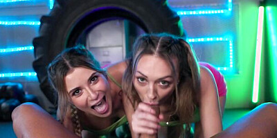 Fitness Rooms Petite Latina Angelique Lapiedra and Isabella De Laa wild FFM threesome hard fast fuck