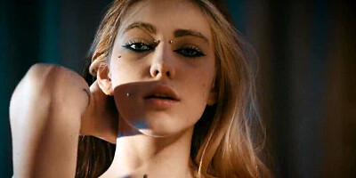 Dick drainer of a horny teen gets fucked with real energy