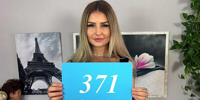 Cute tootsie's blowjob video