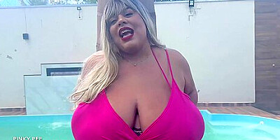 Angel Ssbbw Loves Golden Shower Fetish