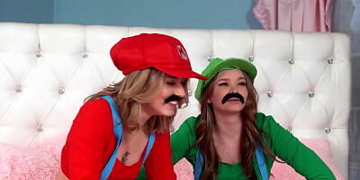 Mazy Myers, Callie Black, and other hotties are into snowballing