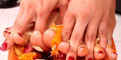 Charming Eve's stripping sex