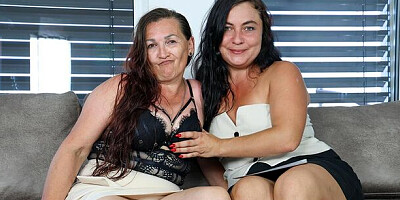 Watch pure Vittoria Bad and Christina Santes's sex