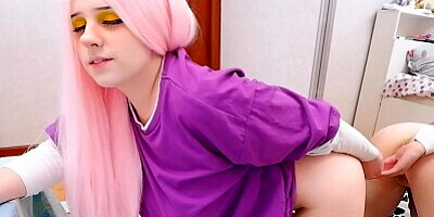 Petite girlfriend dreams of two dicks