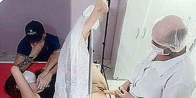 Marido Leva Esposa No Ginecologista Estranho! 18 Min