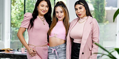 Beautiful Tokyo Lynn and Isabella Nice - big tits xxx - UsePOV