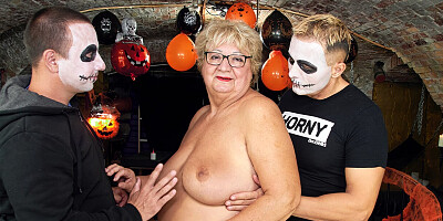 bbw mature rough fucked on halloween