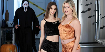 Watch emotional Ashley Alexander and Molly Little's xxx