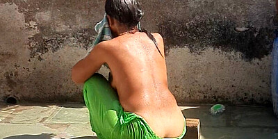 The stepbrother saw his older stepsister bathing in the open bathroom