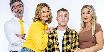 Ask Your Mother featuring Andi Avalon and Reya Lovenlight's side fuck porn