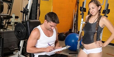 Elegant Sofia Cruz at side fuck trailer