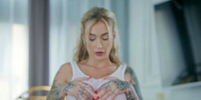 Daisy Lee has big boobies and a really wet pussy too