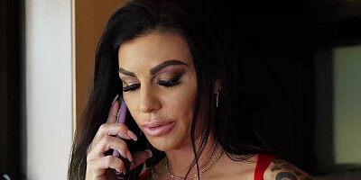 MILF Melissa Lynn eaten out and fucked on the pool table