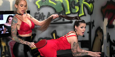 Exquisite Sarah Jessie and Luna Lovely's tattooed girl smut