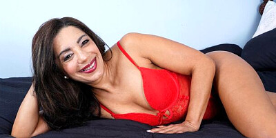 Anilos featuring Amelia Belle's long legs porn