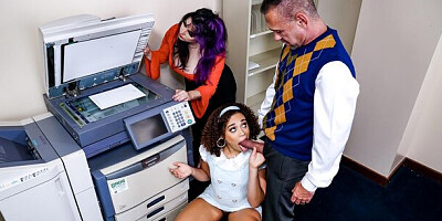 Watch perfect Willow Ryder and Barbie Dracula's movie