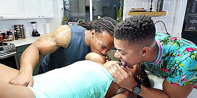 Les Jeux Sont Toujours Sur La Table Avec Lyric Sky Et N Im