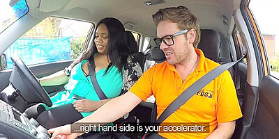 Ebony With Huge Ass And Huge Tits Fucked In A Car