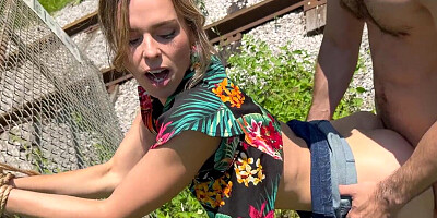 Prise comme une chienne devant mon cocu