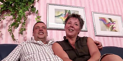 Mature couple fucks their MILF girlfriend to have some fun