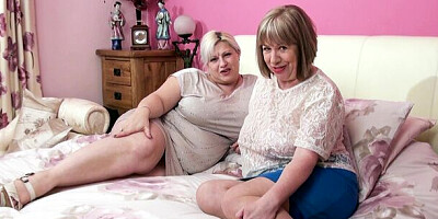 Charming Gina George and Auntie Trisha's oral porn