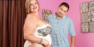 XL Girls featuring Kendra Grace's side fuck dirt