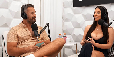 Casual porn podcasts quickly turns into a threesome