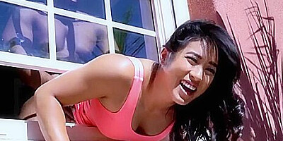 Mia Li - Big Stuck Butt