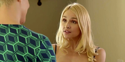 Petite Sarah Vandella satisfies her mature client's pussy