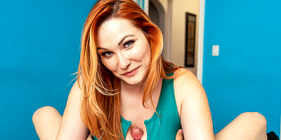 Juggy redhead mom Taylor Gunner gets pounded in POV