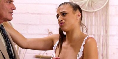 She should win an Oscar for pretending to like an ugly cock
