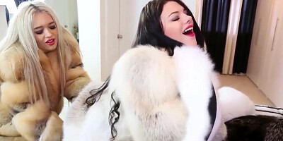 Lesbian In Fur Coat Masturbate