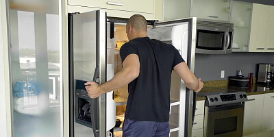 Passionate sex in the bathroom with perfect curvy Alexis Fawx