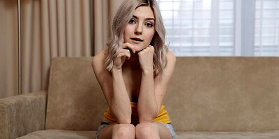 Radiant Eva Elfie - posing dirt - Karup's Private Collection