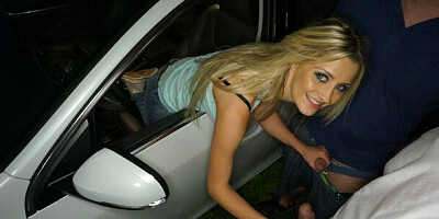 Blonde trailer with gentle Sienna Day from Mofos