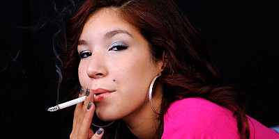 Leah Cortez Blow Smoke When Pumping Cock - StrokiesHandjob