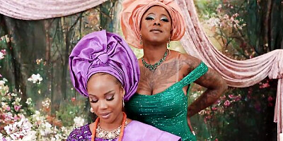 Blooming GoGo Fukme and August Skye's curvy action