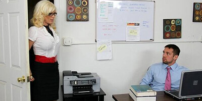 Milf xxx with energetic Kaylee Brookshire from Naughty Office