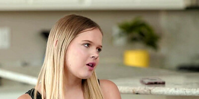 Shy teen seduces her mom's bestie to taste her mature pussy