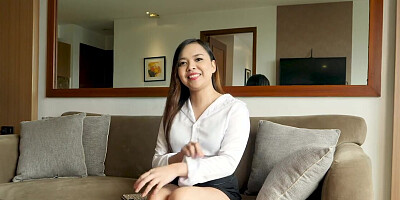 Curvy Filipina auditions for a title of the hottest pussy