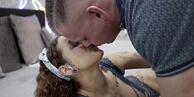 Tattooed MILF Mara Martinez likes to suck and fuck big cocks