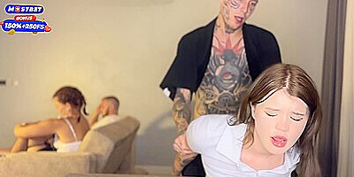 Milaya Shluha Izmenyaet Svoemu Muzhu S Parnem Svoei Luchshei Podrugi With Skin Lovers And Alexa Mills